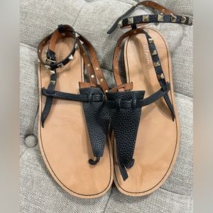 Valentino Gladiator Rockstud Thong Sandals Black size 38